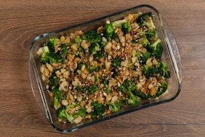 Preparazione Broccoli al forno con pane al peperoncino - Fase 4