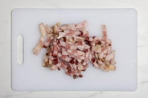 Preparazione Bucatini all'amatriciana - Fase 1