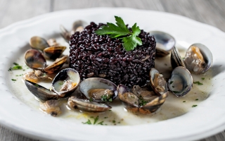 Riso Venere con vongole Riso Venere con vongole