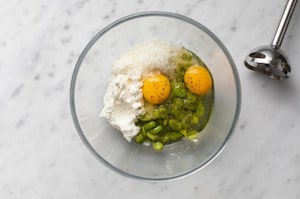 Preparazione Torta salata con fave e olive alla menta - Fase 4