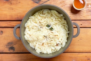 Preparazione Zuppa di cipolle al whisky - Fase 3