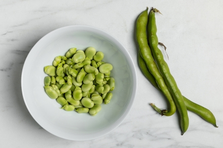 Preparazione Tagliatelle fave, salsiccia e mandorle - Fase 1 Preparazione Tagliatelle fave, salsiccia e mandorle - Fase 1