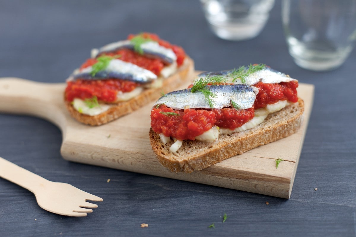 Bruschetta con sardine marinate ricetta