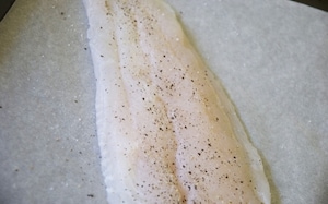 Preparazione Branzino, tapenade e pomodorini al miele - Fase 2