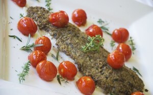 Preparazione Branzino, tapenade e pomodorini al miele - Fase 4