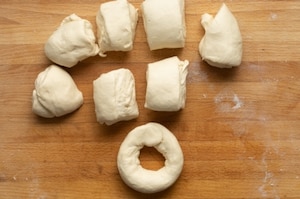 Preparazione Ciambelline al pecorino  - Fase 4