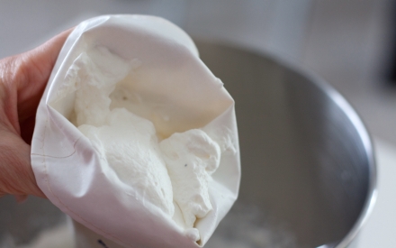 Preparazione Crema alla ricotta, cioccolato e caffè - Fase 6 Preparazione Crema alla ricotta, cioccolato e caffè - Fase 6