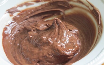 Preparazione Crepes con Nutella, ciliegie denocciolate e mandorle integrali - Fase 3 Preparazione Crepes con Nutella, ciliegie denocciolate e mandorle integrali - Fase 3