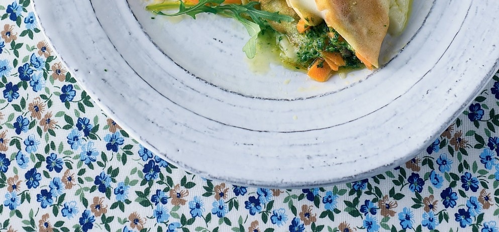 Crespelle di segale con pesto di rucola e carote ricetta