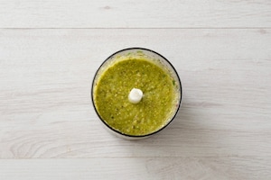 Preparazione Linguine al pesto di pistacchi e prezzemolo - Fase 2