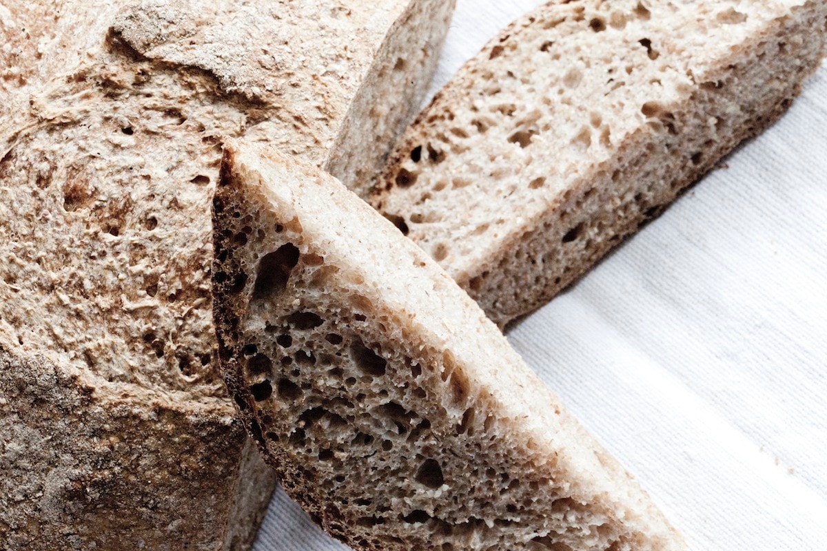 Pane integrale con acqua di mozzarella di bufala ricetta