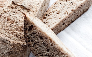 Pane integrale con acqua di mozzarella di bufala