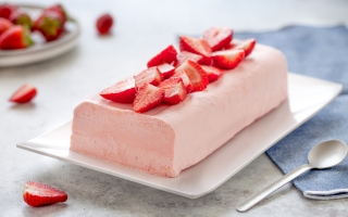 Semifreddo all'italiana con fragole Semifreddo all'italiana con fragole