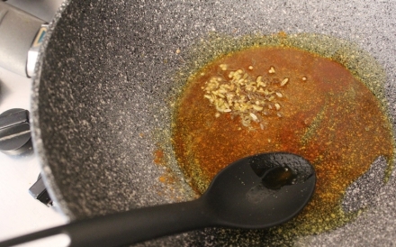 Preparazione Tofu e lenticchie alle spezie - Fase 1 Preparazione Tofu e lenticchie alle spezie - Fase 1