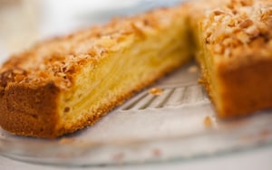 Preparazione Torta di mele e mandorle - Fase 6