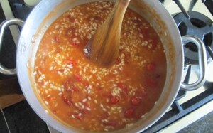 Preparazione Riso ai tre pomodori con olio e polvere di peperone - Fase 4