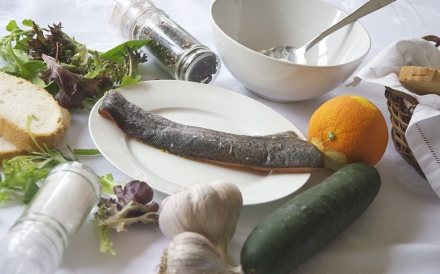 Preparazione Bruschetta trota e tzatziki - Fase 1 Preparazione Bruschetta trota e tzatziki - Fase 1