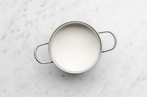 Preparazione Charlotte con i savoiardi - Fase 1