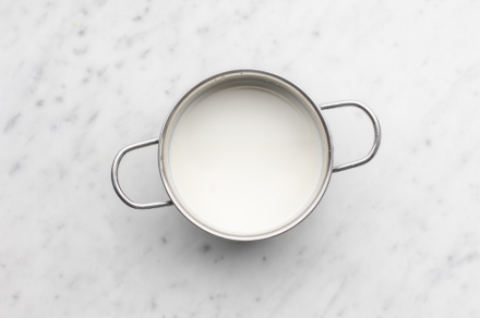 Preparazione Charlotte con i savoiardi - Fase 1 Preparazione Charlotte con i savoiardi - Fase 1