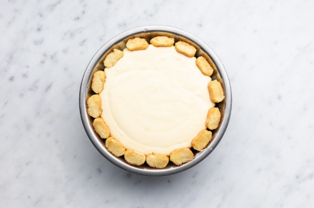 Preparazione Charlotte con i savoiardi - Fase 5 Preparazione Charlotte con i savoiardi - Fase 5