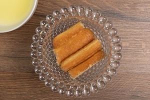 Preparazione Crema con savoiardi e fragole - Fase 2