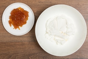 Preparazione Crema con savoiardi e fragole - Fase 2