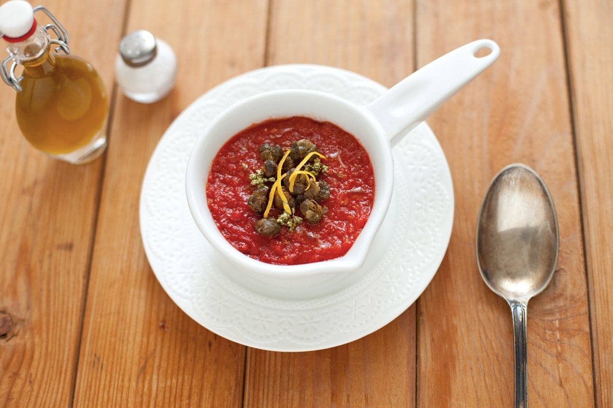 Crema di pomodoro con capperi croccanti ricetta