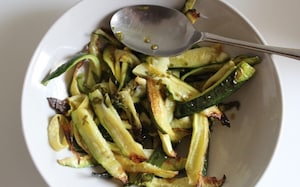 Preparazione Farro e miglio con pomodori, zucchine e semi di girasole nel barattolo - Fase 2