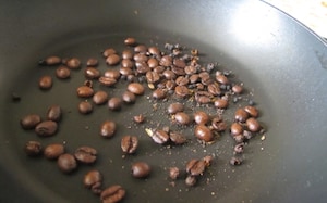 Preparazione Fusilli alla carbonara di caffè, con uova di trota - Fase 1