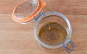 Preparazione Insalata di quinoa e bulgur, fichi, roquefort e noci nel barattolo - Fase 2