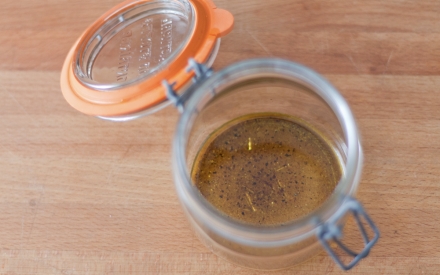 Preparazione Insalata di quinoa e bulgur, fichi, roquefort e noci nel barattolo - Fase 2 Preparazione Insalata di quinoa e bulgur, fichi, roquefort e noci nel barattolo - Fase 2