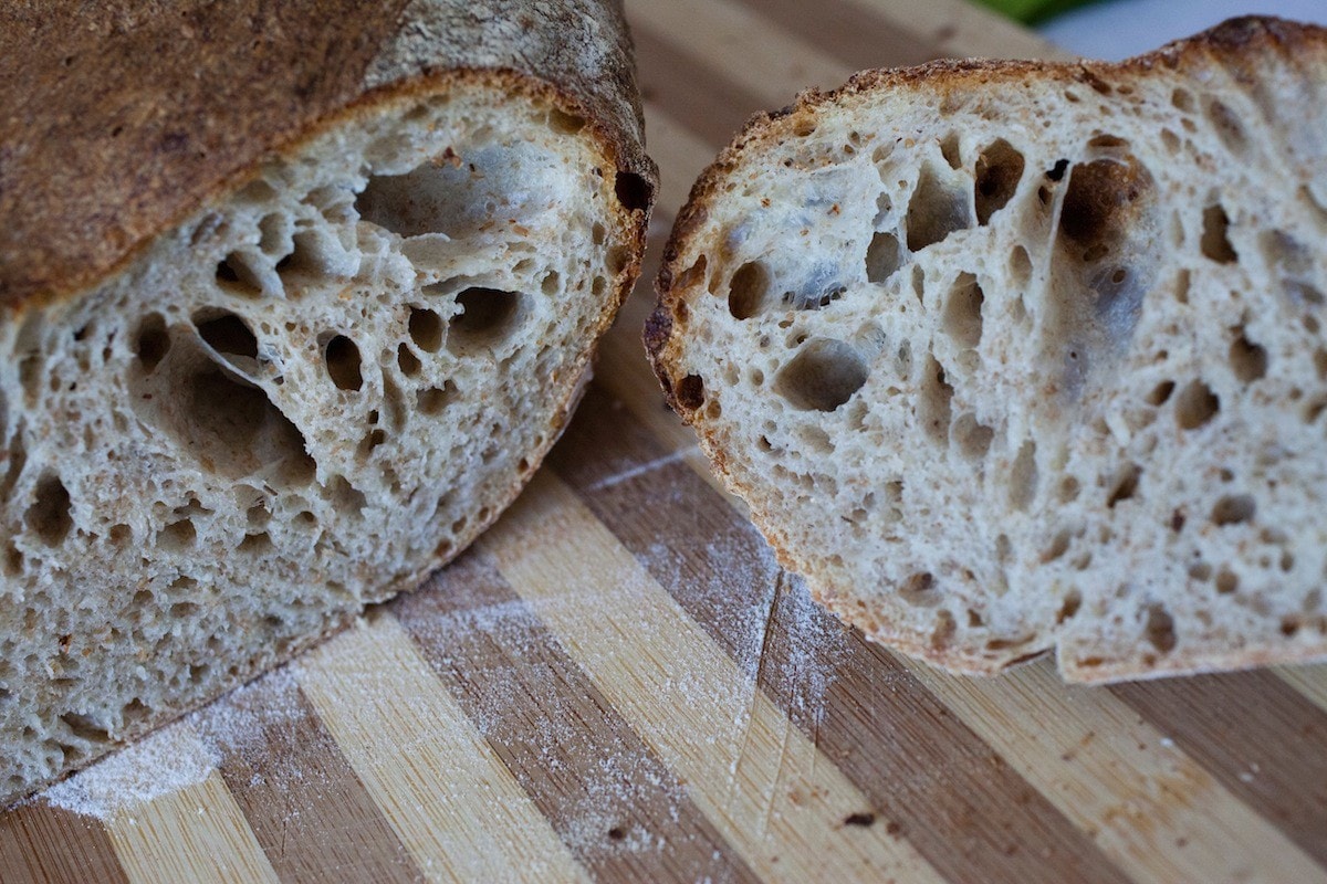 Pane semintegrale con lievito naturale ricetta