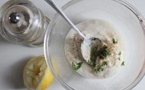 Preparazione Crema di yogurt, cetrioli e melone - Fase 1