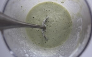 Preparazione Crema di yogurt, cetrioli e melone - Fase 2