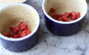 Preparazione Soufflè con rabarbaro e fragole - Fase 3