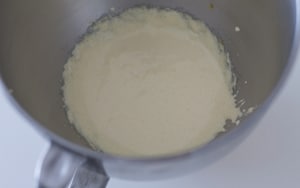 Preparazione Bicchierini alle ciliegie e basilico, chantilly all'italiana e sablé breton - Fase 1