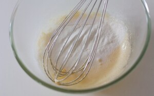 Preparazione Bicchierini alle ciliegie e basilico, chantilly all'italiana e sablé breton - Fase 4