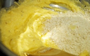 Preparazione Blinis di patate con crema di barbabietola - Fase 1