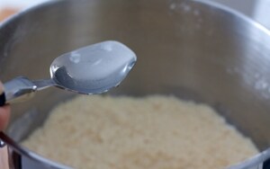 Preparazione Crostata rustica con pesche, ciliegie e amaretti - Fase 1
