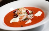 Gazpacho di ciliegie con gamberi e yogurt al pecorino