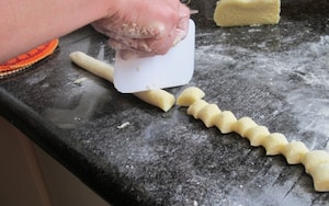 Preparazione Gnocchi al ragù - Fase 5