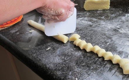 Preparazione Gnocchi al ragù - Fase 5 Preparazione Gnocchi al ragù - Fase 5