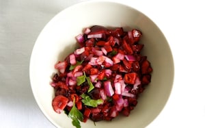 Preparazione Persico africano con salsa fredda di ciliegie - Fase 2