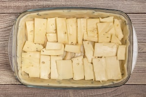 Preparazione Quiche con pere, salvia e fontina - Fase 3