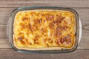 Preparazione Quiche con pere, salvia e fontina - Fase 5