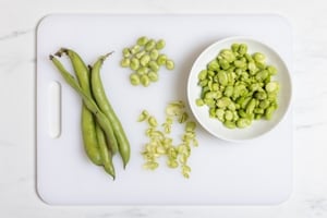 Preparazione Risotto fave e zafferano - Fase 1