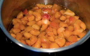 Preparazione Succo di albicocca fatto in casa - Fase 2