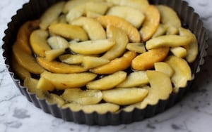 Preparazione Tarte Tatin di pesche gialle - Fase 2
