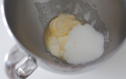 Preparazione Torta di mele soffice - Fase 1 Preparazione Torta di mele soffice - Fase 1