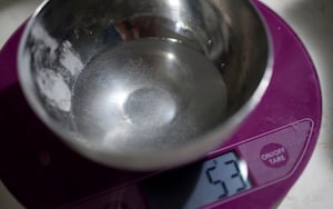 Preparazione Tortelli croccanti d'albicocche e zenzero, salsa al cioccolato bianco al pepe - Fase 1